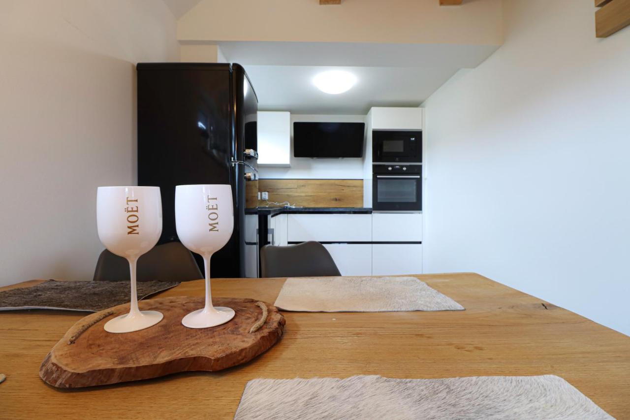Woodhome - Luxury Mountain Apartment Horní Malá Úpa Eksteriør billede
